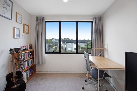 Photo of property in 7b Podgora Avenue, Kumeu, 0810