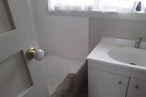 Photo of property in 11 Woodgrove Avenue, North New Brighton, Christchurch, 8083