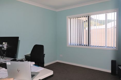 Photo of property in 32 Filmer Crescent, Wallaceville, Upper Hutt, 5018