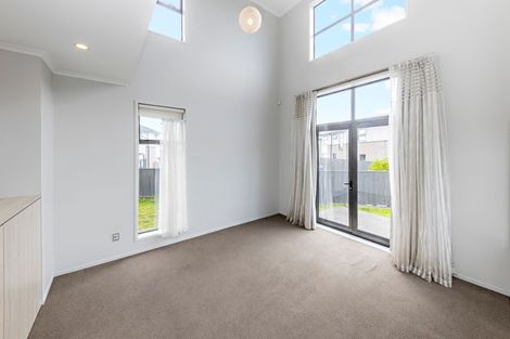 Photo of property in 18 Hirimate Place, Flat Bush, Auckland, 2019