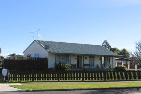 Photo of property in 24 Sunnyside Road, Nawton, Hamilton, 3200