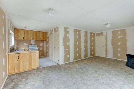 Photo of property in 15b Miro Street, Merrilands, New Plymouth, 4312