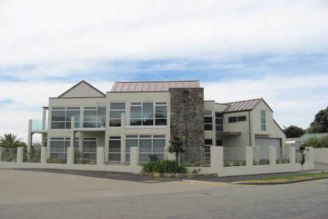 Photo of property in 126 Beachville Road, Redcliffs, Christchurch, 8081