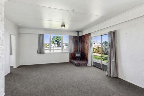 Photo of property in 120 Queen Street West, Levin, 5510