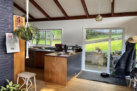 Photo of property in 84 Shetland Street, Glen Eden, Auckland, 0602