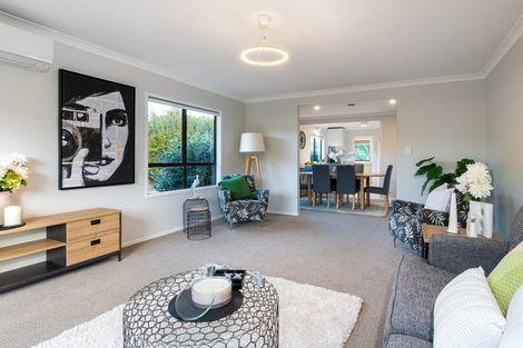 Photo of property in 8a Westbourne Road, Murrays Bay, Auckland, 0630