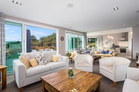 Photo of property in 61 James Cook Drive, Whitby, Porirua, 5024