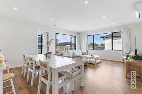 Photo of property in 5 Byron Drury Way, Riverhead, 0820