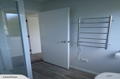 Photo of property in 35a Roland Road, Greenhithe, Auckland, 0632