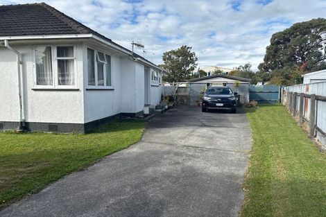 Photo of property in 71 Clyde Crescent, Roslyn, Palmerston North, 4414
