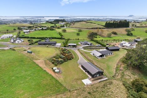 Photo of property in 8 Kahu Lane, Minden, Tauranga, 3176