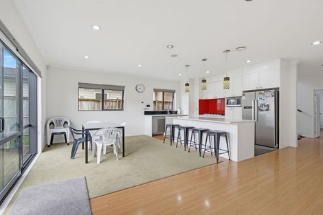 Photo of property in 11 Carrickdawson Drive, Flat Bush, Auckland, 2019