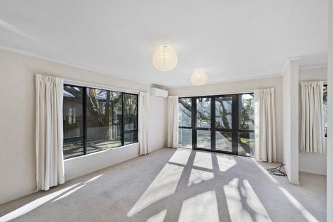 Photo of property in 110 Pahiatua Street, Hokowhitu, Palmerston North, 4410