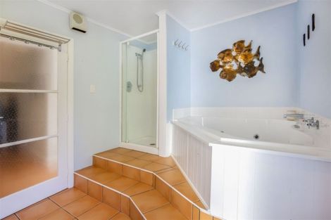 Photo of property in 4 Taupo Crescent, Plimmerton, Porirua, 5026