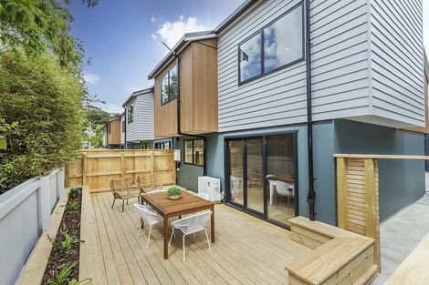 Photo of property in 2/69 Darlington Road, Miramar, Wellington, 6022