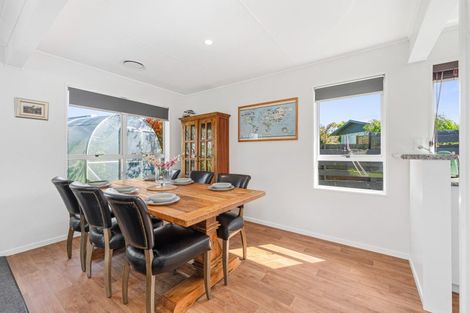 Photo of property in 15 Escort Grove, Awapuni, Palmerston North, 4412