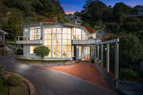 Photo of property in 16a Ferry Street, Seatoun, Wellington, 6022