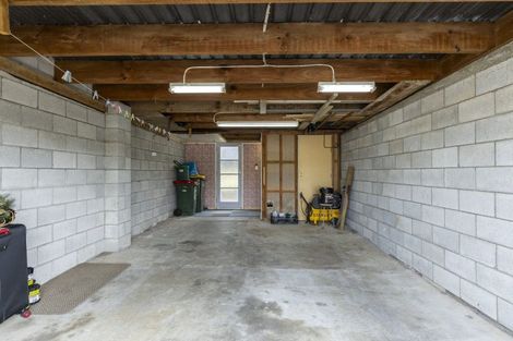 Photo of property in 6 Fairview Place, Westown, New Plymouth, 4310