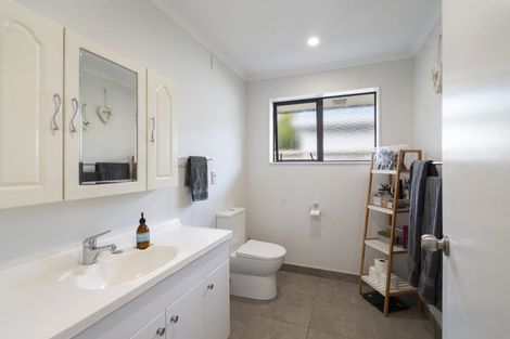 Photo of property in 6 Hammond Street, Bulls, 4818