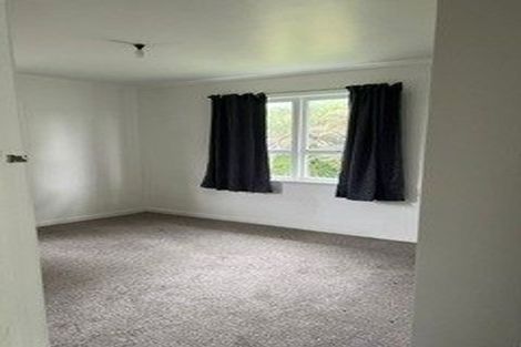 Photo of property in 11 Valdale Road, Henderson, Auckland, 0610