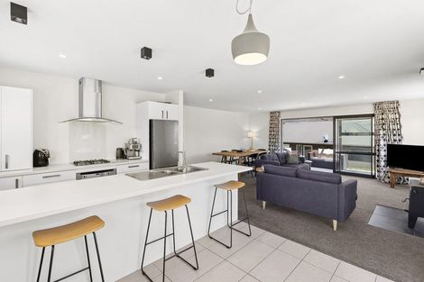 Photo of property in 52 Minaret Ridge, Wanaka, 9305