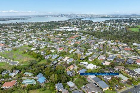Photo of property in 2/104 Ocean View Road, Northcote, Auckland, 0627