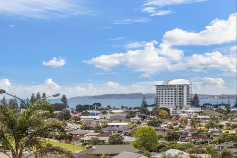 Photo of property in 49 Grovenor Drive, Orewa, 0931