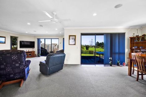 Photo of property in 274 Richmond Road, Lepperton, New Plymouth, 4373