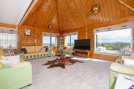 Photo of property in 38 Mccahill Views, Botany Downs, Auckland, 2010