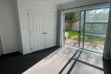 Photo of property in 2/7 Marbeth Court, Botany Downs, Auckland, 2010