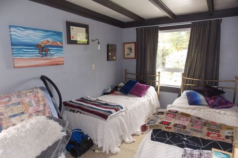 Photo of property in 13 Beach Street, Tangimoana, 4822