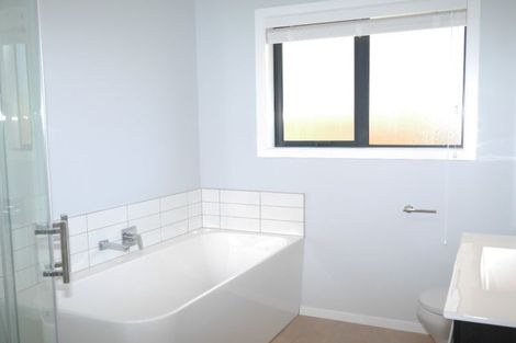 Photo of property in 25 Pohe Street, Waikanae, 5036