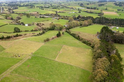 Photo of property in 32 Davis Road, Waiongana, Inglewood, 4389