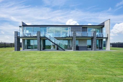 Photo of property in 89 Sunrise Drive, Seaward Bush, Invercargill, 9812