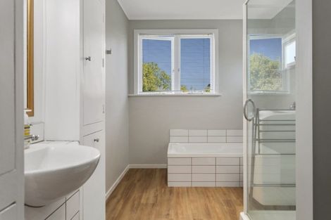 Photo of property in 37 Kotare Street, Hilltop, Taupo, 3330