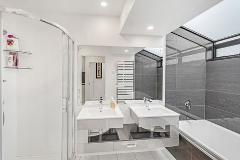 Photo of property in 5 Waddell Lane, Avondale, Christchurch, 8061