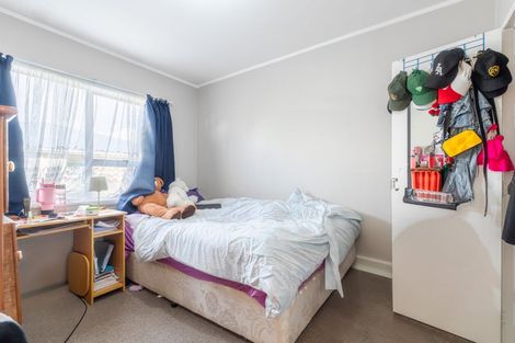 Photo of property in 2/17b Lavelle Road, Henderson, Auckland, 0612