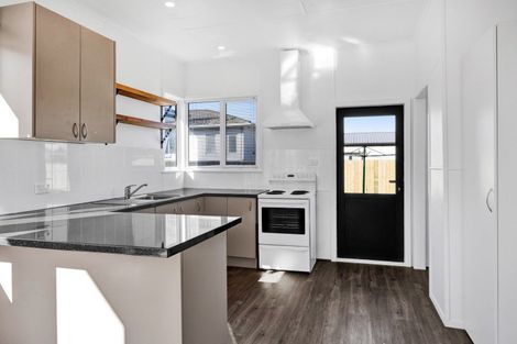 Photo of property in 23 Longfellow Road, Opunake, 4616