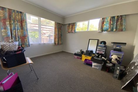 Photo of property in 4 Julia Place, Tawa, Wellington, 5028