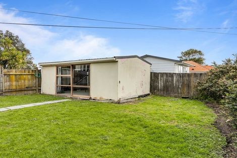 Photo of property in 35 Philomel Crescent, Bayswater, Auckland, 0622