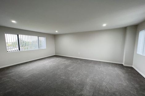 Photo of property in 55c Potter Avenue, Northcote, Auckland, 0627