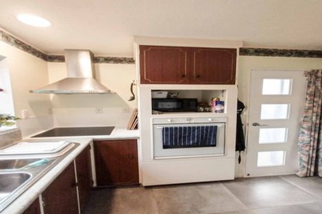 Photo of property in 1/26 Marlborough Street, Silverstream, Upper Hutt, 5019