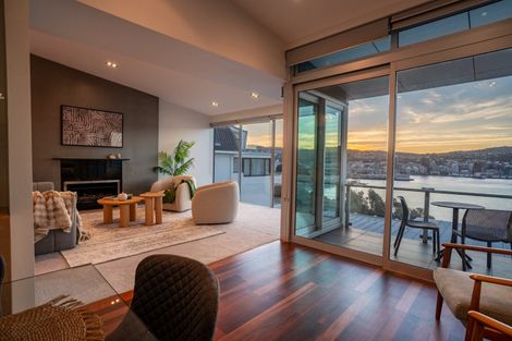 Photo of property in 26 The Crescent, Roseneath, Wellington, 6011