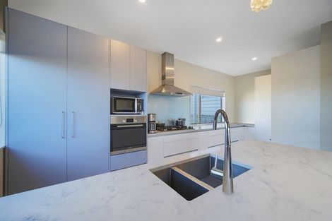 Photo of property in 11 Regis Park Drive, Pukekohe, 2120