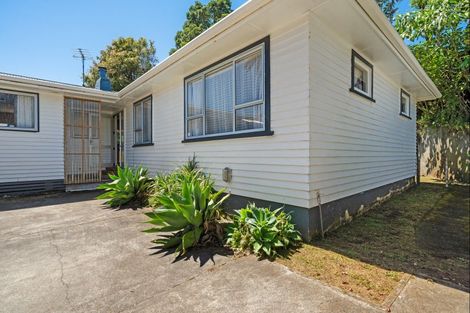 Photo of property in 81 Awanui Street, Merrilands, New Plymouth, 4312