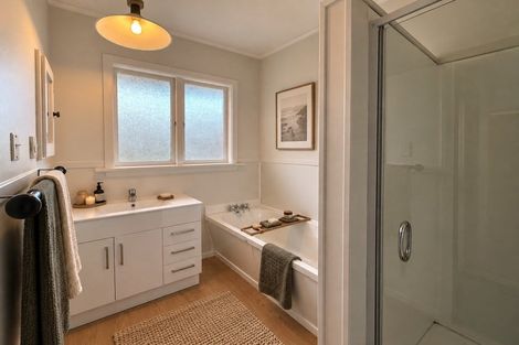 Photo of property in 5 Douglas Road, Amberley, 7410