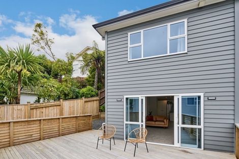 Photo of property in 7/20 Glanmire Road, Newlands, Wellington, 6037