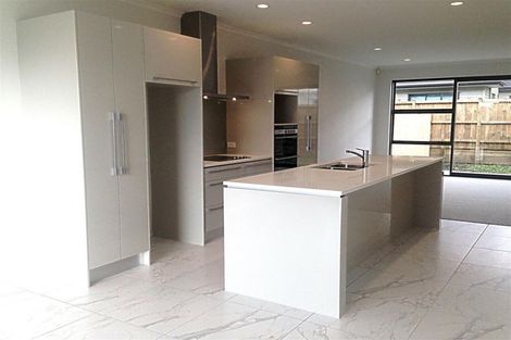 Photo of property in 14 Purchas Hill Drive, Stonefields, Auckland, 1072
