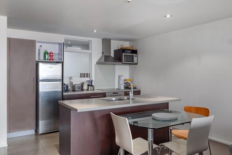 Photo of property in 2-06/424 Maunganui Road, Mount Maunganui, 3116