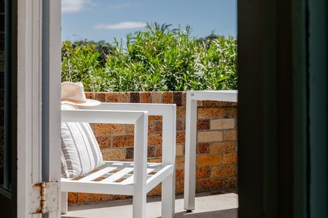 Photo of property in 90 Oceanview Road, Mount Maunganui, 3116